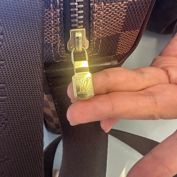 Louis Vuitton Olav PM Damier Ebene Crossbody Bag - in Excellent Condition - Picture 6 of 6